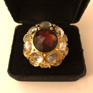 Elegant Gold and Red Gemstone Ring